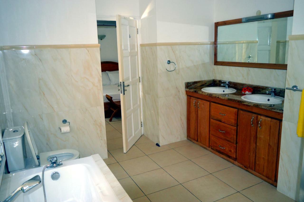 Glacis  Sundown Beach Villa מראה חיצוני תמונה