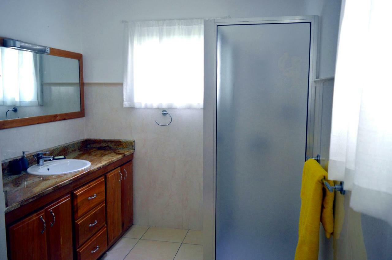 Glacis  Sundown Beach Villa מראה חיצוני תמונה