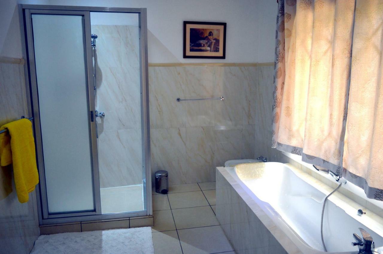 Glacis  Sundown Beach Villa מראה חיצוני תמונה