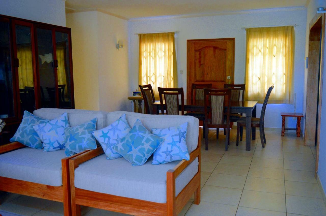 Glacis  Sundown Beach Villa מראה חיצוני תמונה